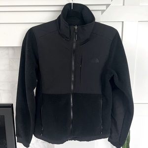 North Face Women's Denali Jacket Size XS Black